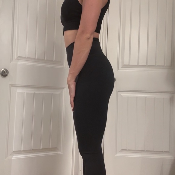 Fast and free Lululemon’s - Picture 2 of 3